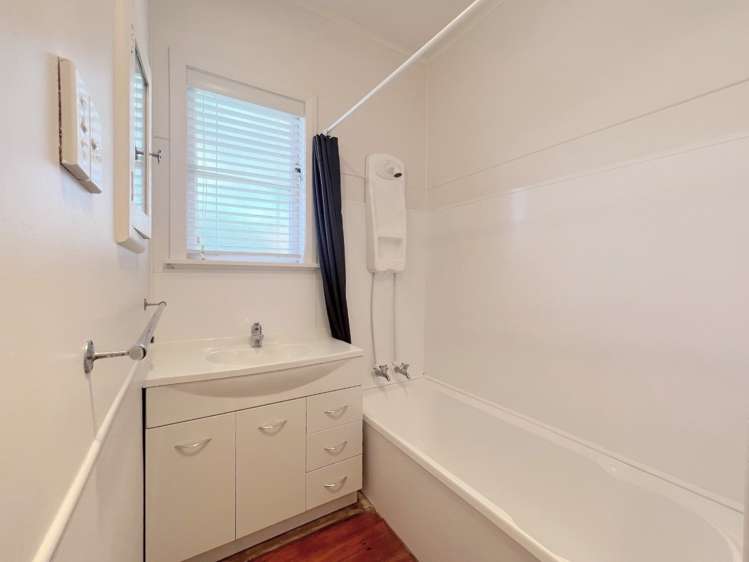 55 Jellicoe Drive Hamilton East_9