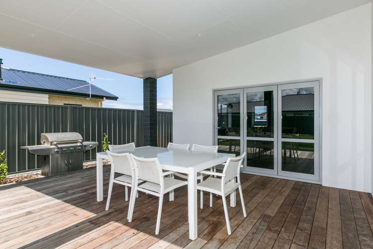 16 Aspiring Drive Poraiti_15