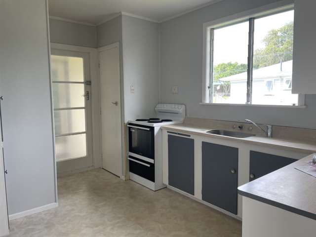 8 Butler Place Te Kamo_4