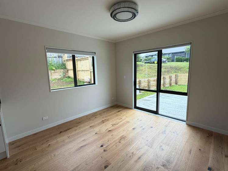 83 Gateway Park Drive, 1765_19