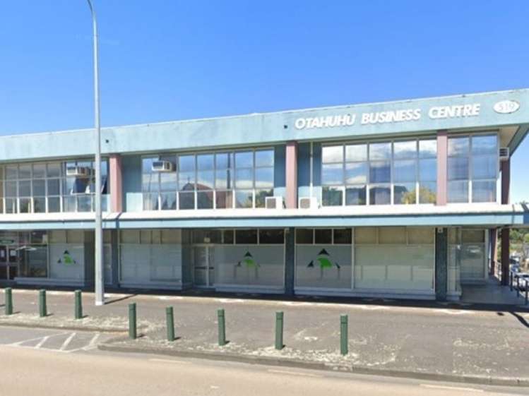 Whole Building/519 Great South Road_0