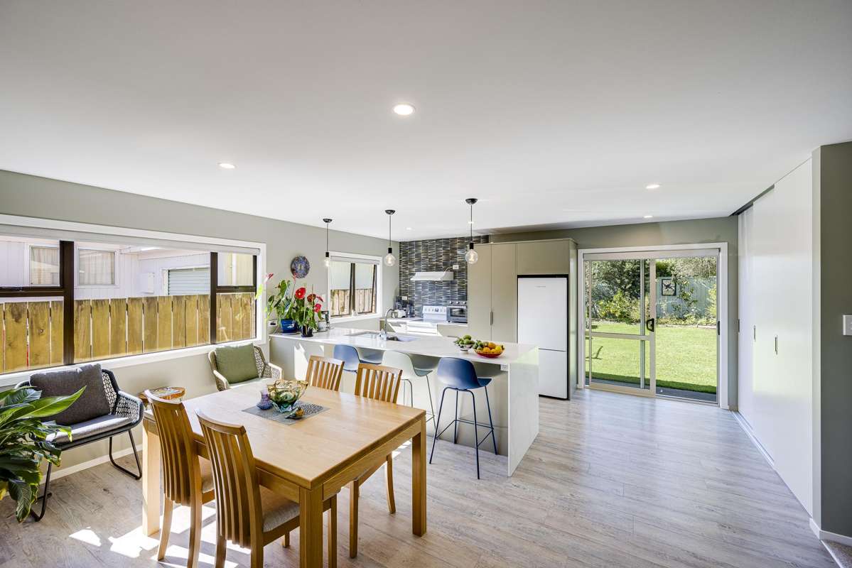 329 Westminster Avenue_0