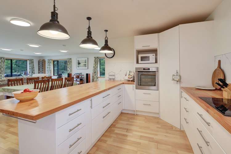 2259 South Eyre Road West Eyreton_8