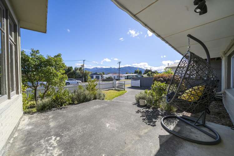14 Pompolona Street Te Anau_19