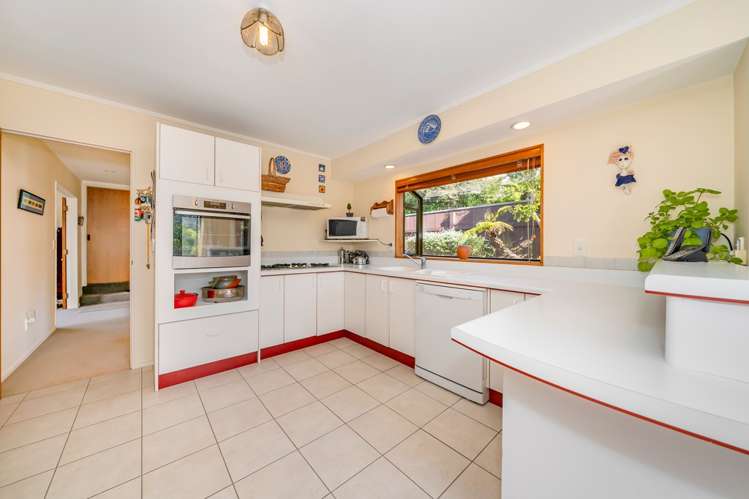 94c Dowse Drive Maungaraki_9