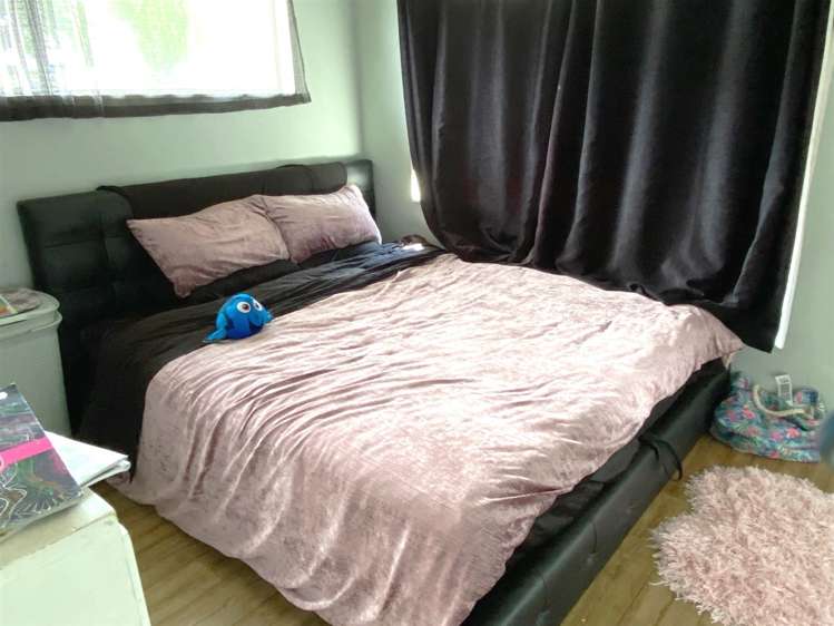 2/17 Onslow Road Papakura_5