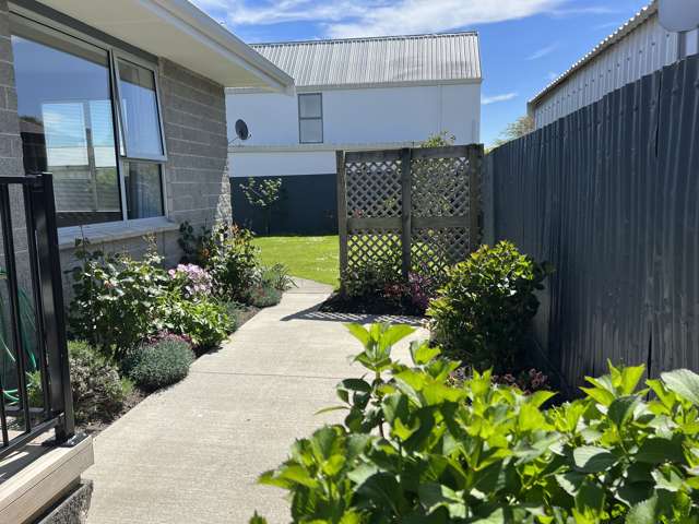 2/65 William Street Ashburton_2