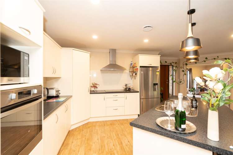 4 Sharaleigh Place Grandview Heights_4