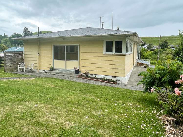 64 Goldfinch Street Taihape and Surrounds_11
