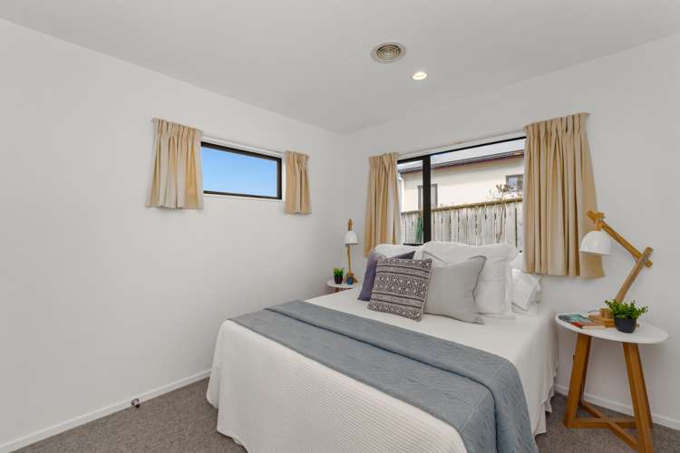 16 Greenstone Place Aotea_11