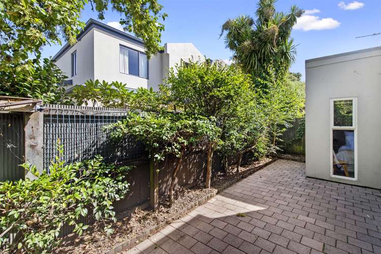 24b Buffon Street Waltham_10