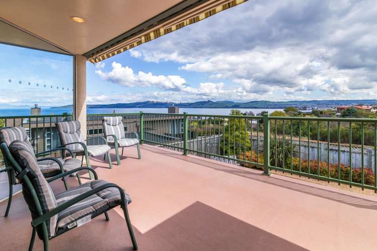 2/70 Harvey Street Waipahihi_5