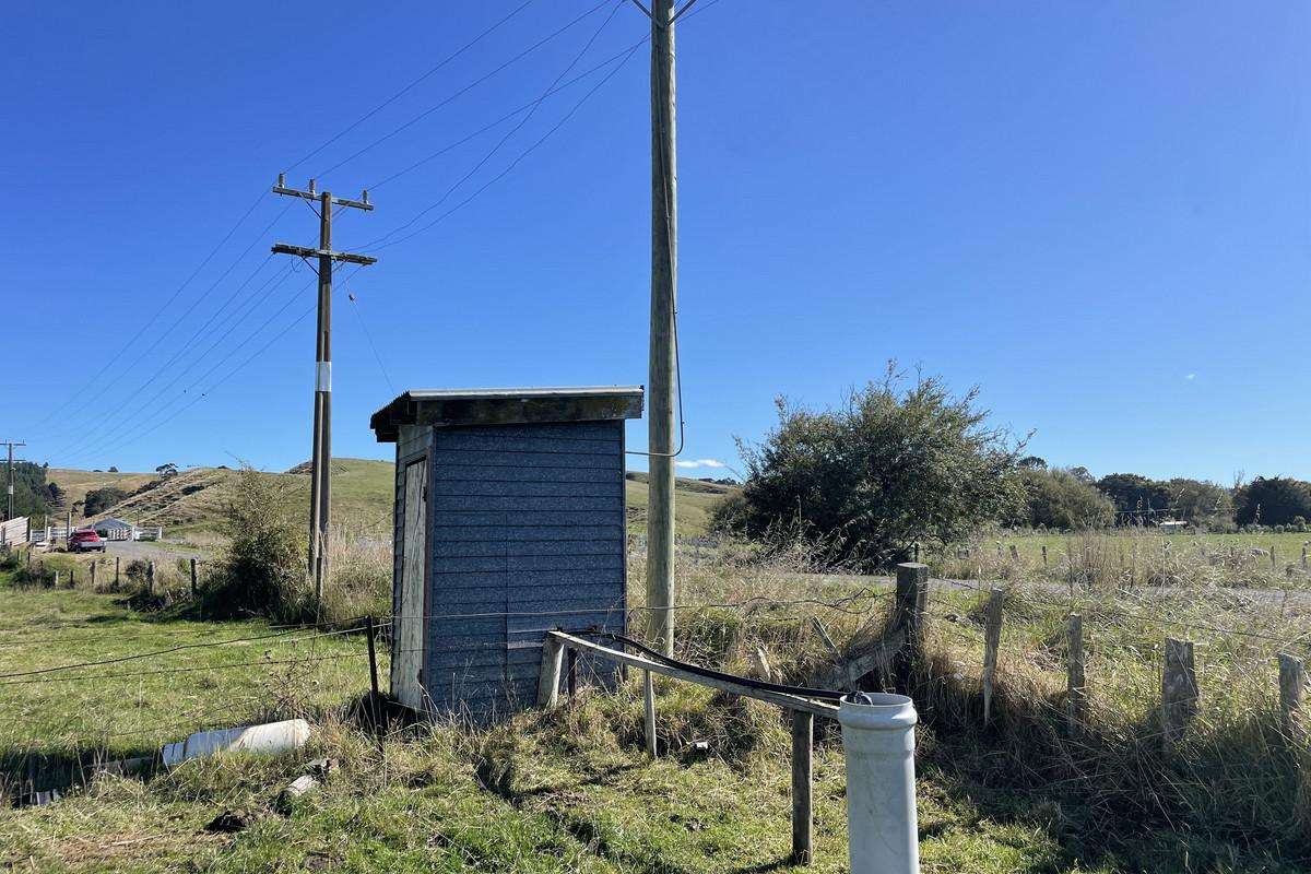 20 Bell Road West_4