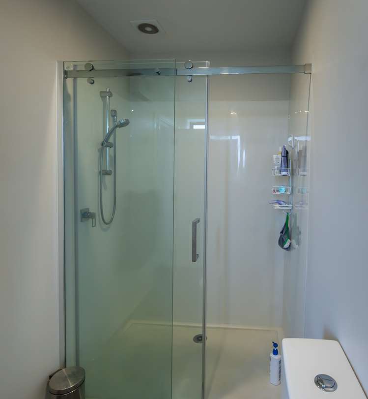 6 Berg Way Belfast_11