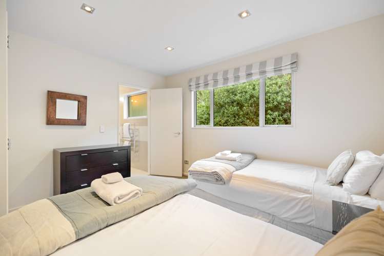 9 Galway Court Queenstown_18