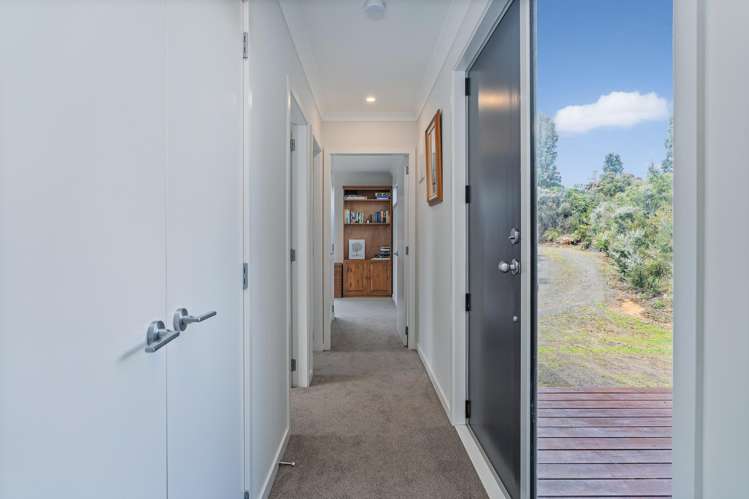 158 Silverstream Falls ROW Whitianga_31