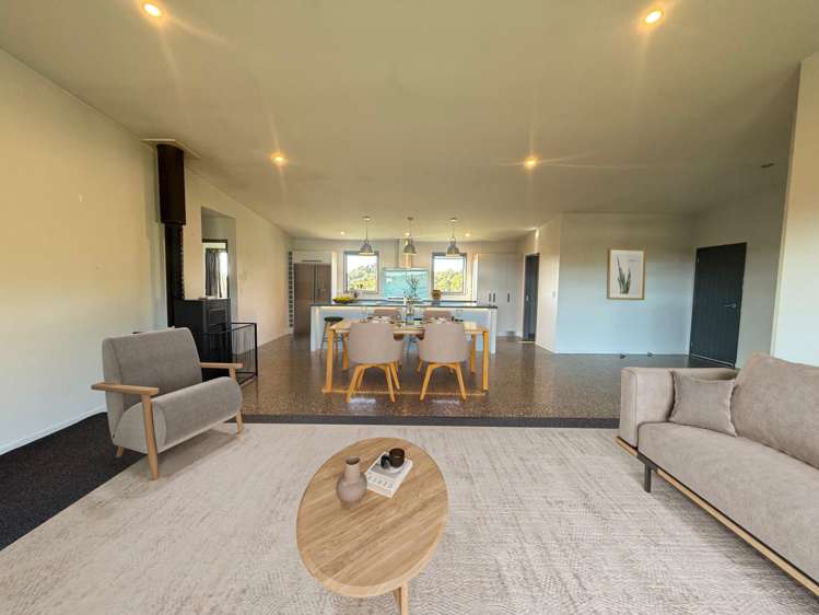 2 Little Paddock Hokitika_8