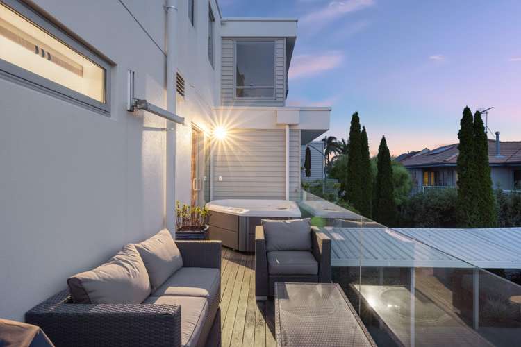 3/104 Harbour Drive Otumoetai_17