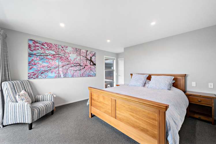 88 Cedarwood Street Woodridge_7