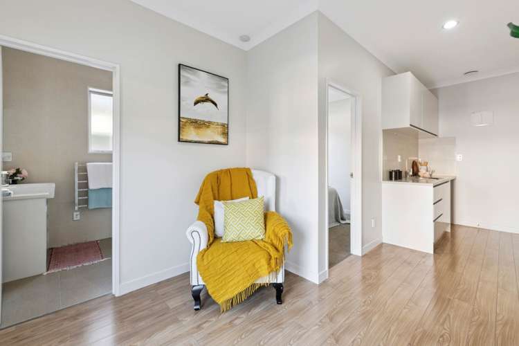 8 Castlederg Drive Flat Bush_6