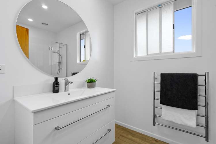 76 Campbell Street Leamington_13