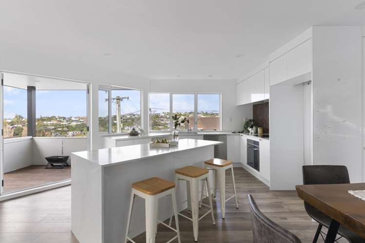 2/9 Colmar Road Mellons Bay_12