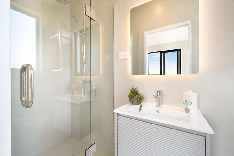 8 Whakairo Crescent Gulf Harbour_20