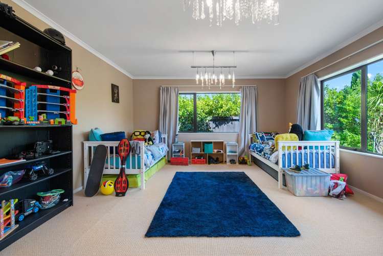 14 Compton Grove Huntington_15