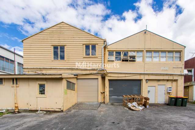 Warehouse/54 Barrys Point Road Takapuna_1