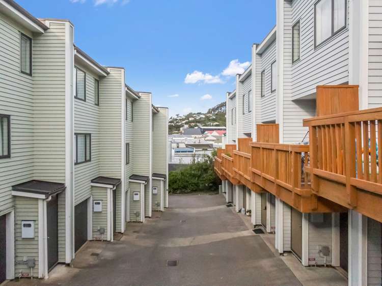 9/11 Gordon Place Newtown_19