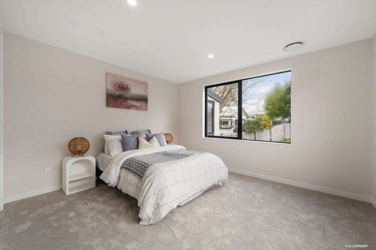 9 Awa Crescent St Johns_21