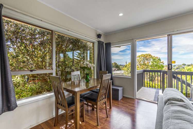 2/12 Girrahween Drive Totara Vale_5