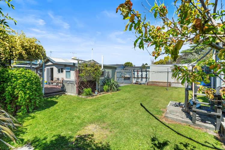 64 Cuffs Road Wainoni_12