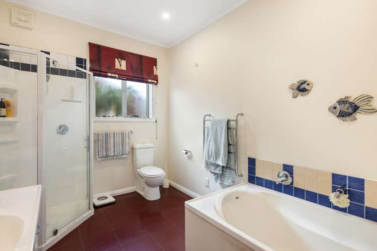 36 Lonsdale Crescent Rongotai_8