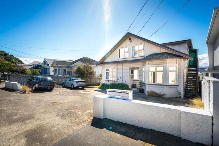 87 Queens Drive Lyall Bay_20