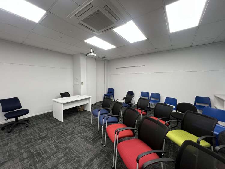 Level 1/37 Carbine Road Mount Wellington_6