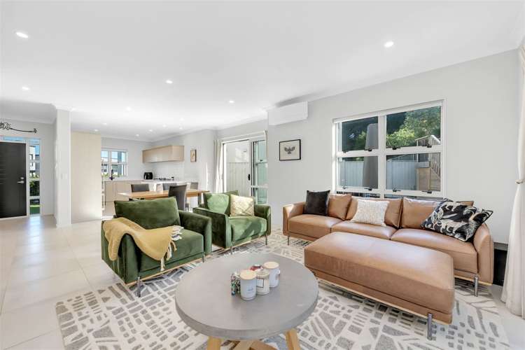 42 Matairangi Avenue Totara Heights_16