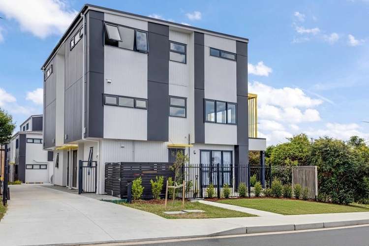 3 & 4/43A Waimumu Road_0