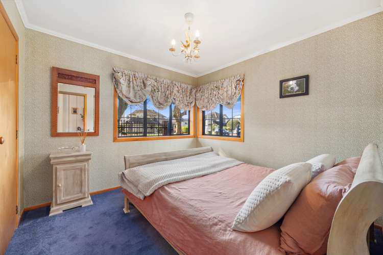 36 Oakwood Grove Eastern Beach_18