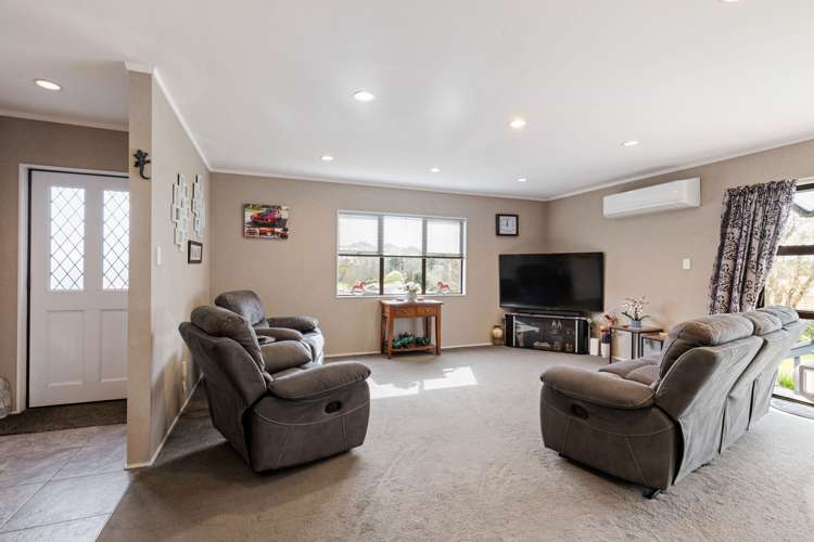 43 Lansdowne Crescent Glenview_12