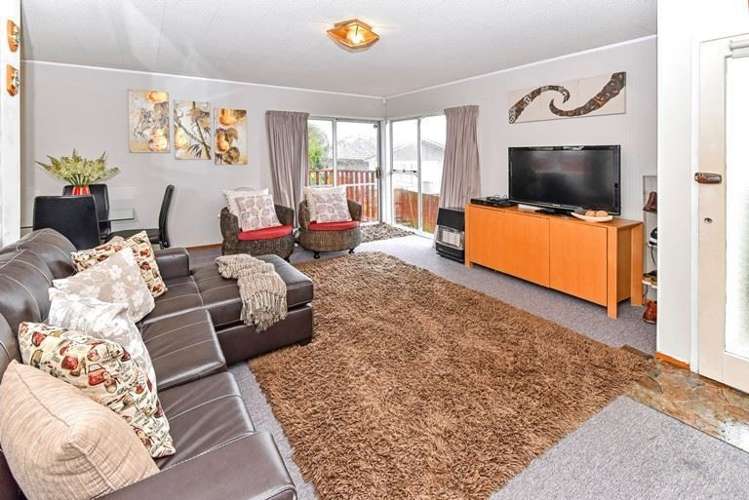 2/11 Chamade Place Clover Park_0