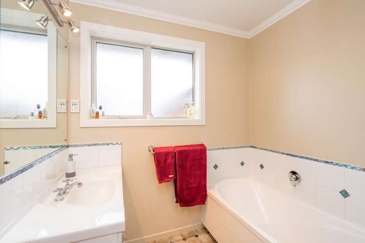 142 Catherine Street Windsor_11