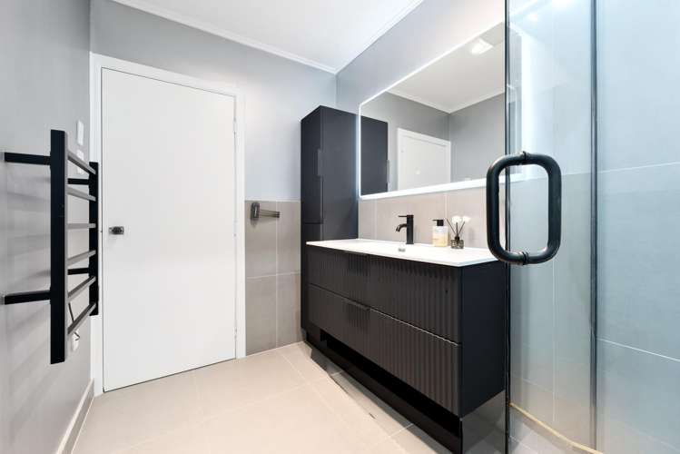 57 Divich Avenue Te Atatu South_11