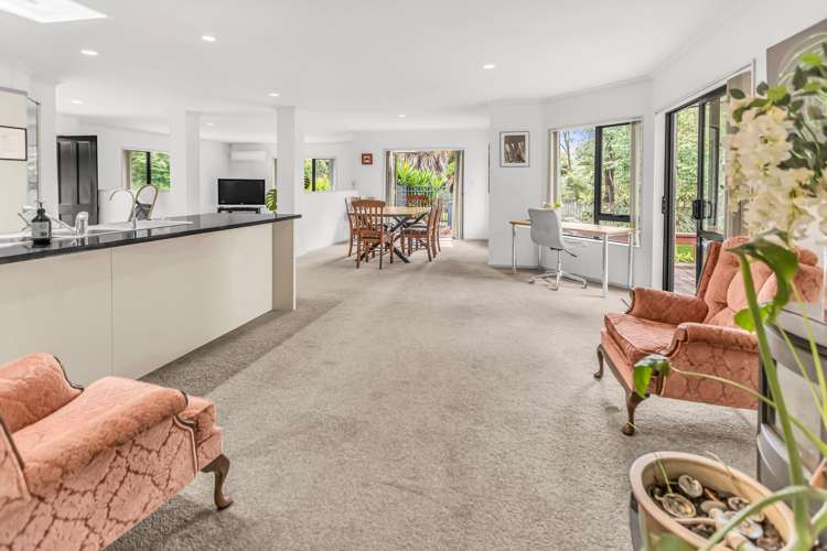 29 Edward Payton Grove Pukehangi_6