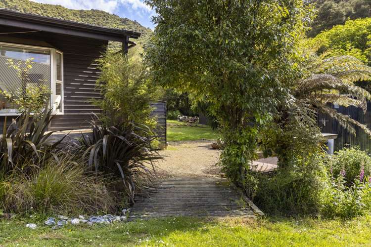 1 West Bay, Lochmara Bay Marlborough Sounds_43