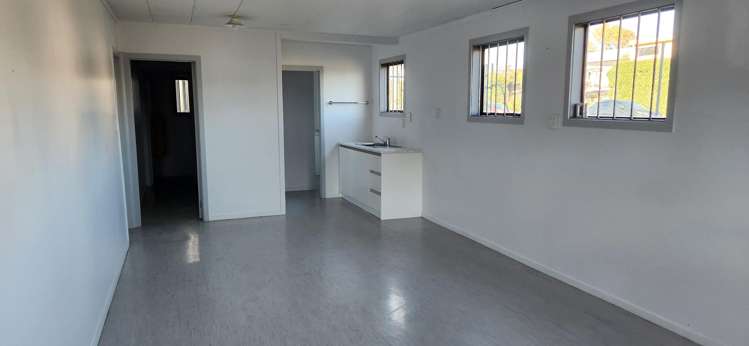 Unit 1, 2/29 Firth Street Drury_7