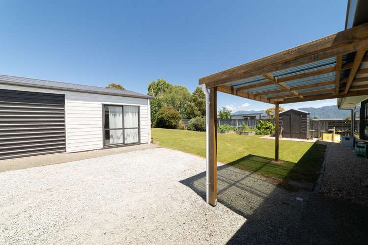 9 Ruataniwha Drive Collingwood_12