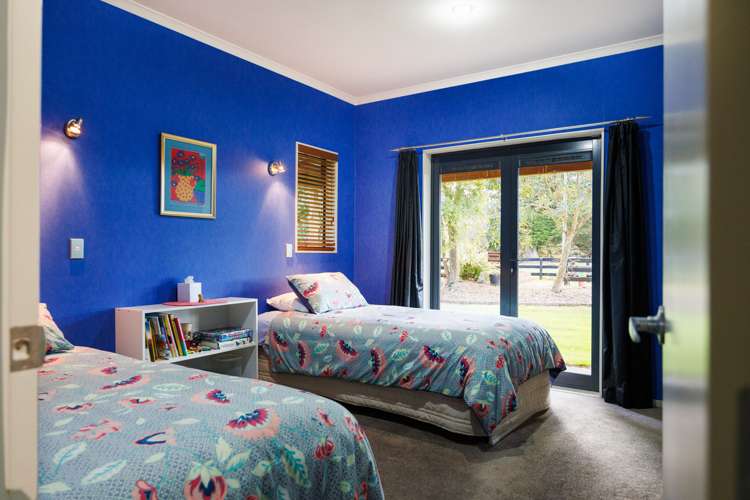 38 Brandon Hall Road Bulls_14