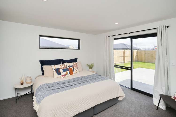 24 Florence Drive Lincoln_7