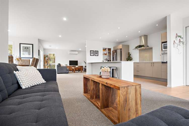 36 Crabb Fields Lane Riverhead_12